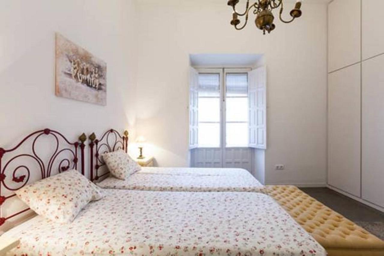 Apartamentos Rg Arenal Siviglia Camera foto